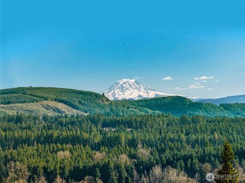 Photo of 211 Dax Spur Spur, Castle Rock, WA 98611 (MLS # 2494053)