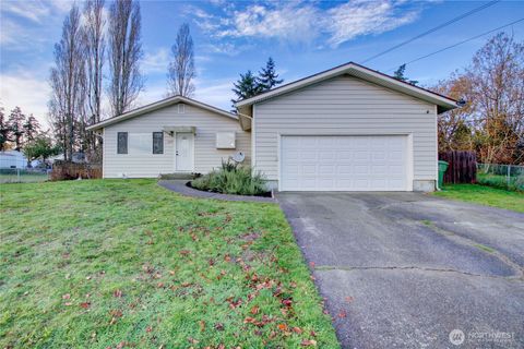 Photo of 388 NW 11th Court, Oak Harbor, WA 98277 (MLS # 2458603)