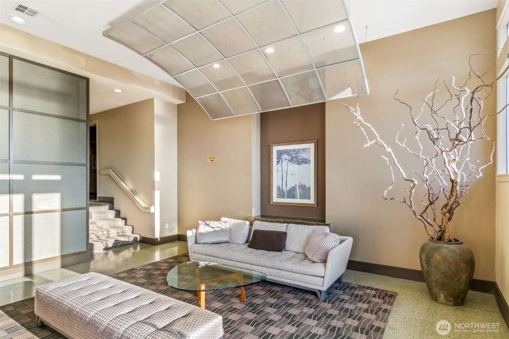 2000 Alaskan Way 355