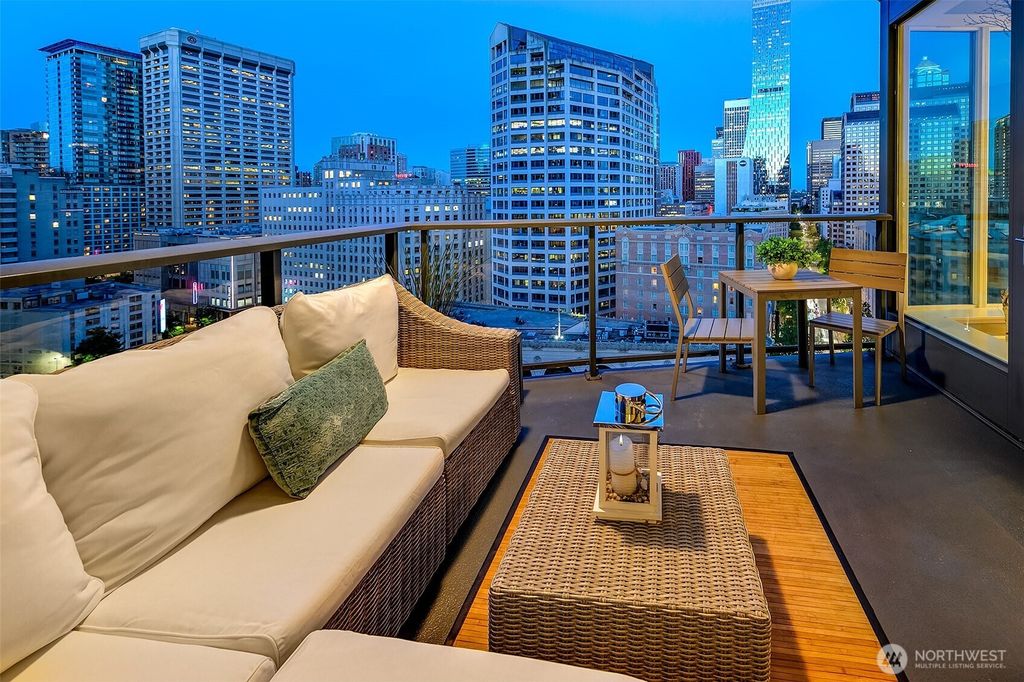Photo of 1920 4th Avenue #1507, Seattle, WA 98101 (MLS # 2521390)