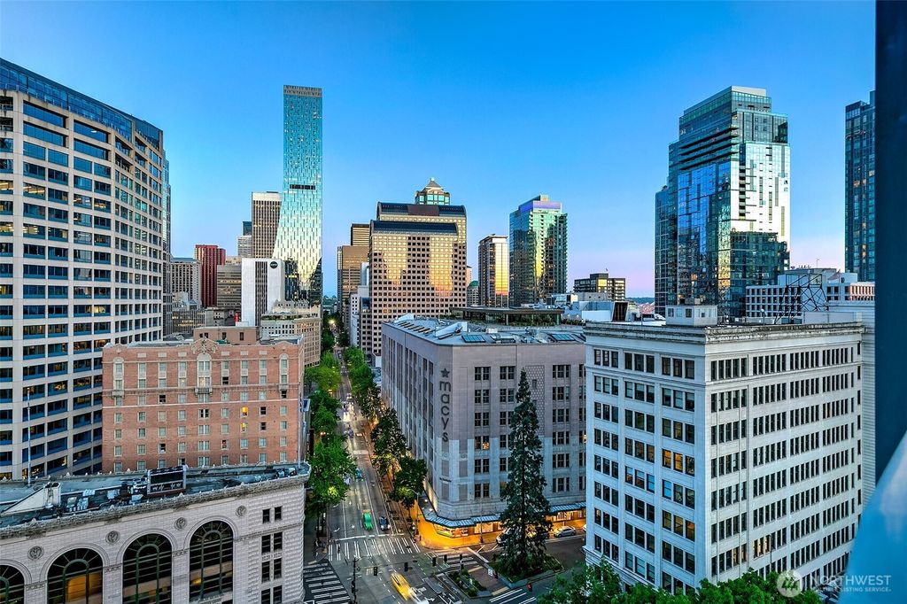 Photo of 1920 4th Avenue #1507, Seattle, WA 98101 (MLS # 2521390)