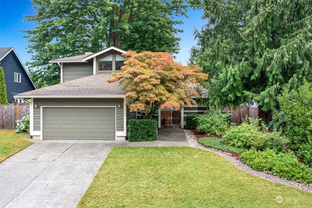 Photo of 13620 178th Avenue NE, Redmond, WA 98052 (MLS # 2148318)