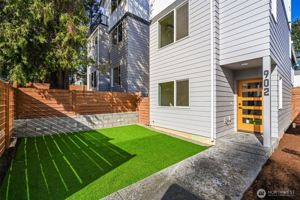 Photo of 902 N 107th Street, Seattle, WA 98133 (MLS # 2516636)