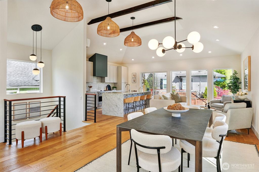 Photo of 800 32nd Avenue, Seattle, WA 98122 (MLS # 2509984)