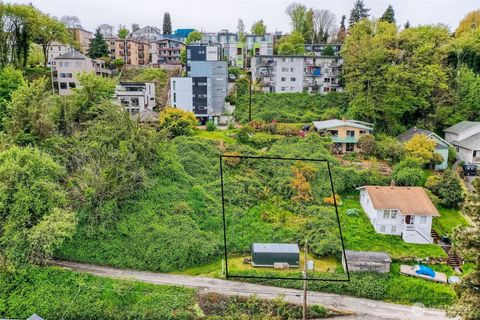 Photo of 132 X 16th Avenue S, Seattle, WA 98144 (MLS # 2486699)