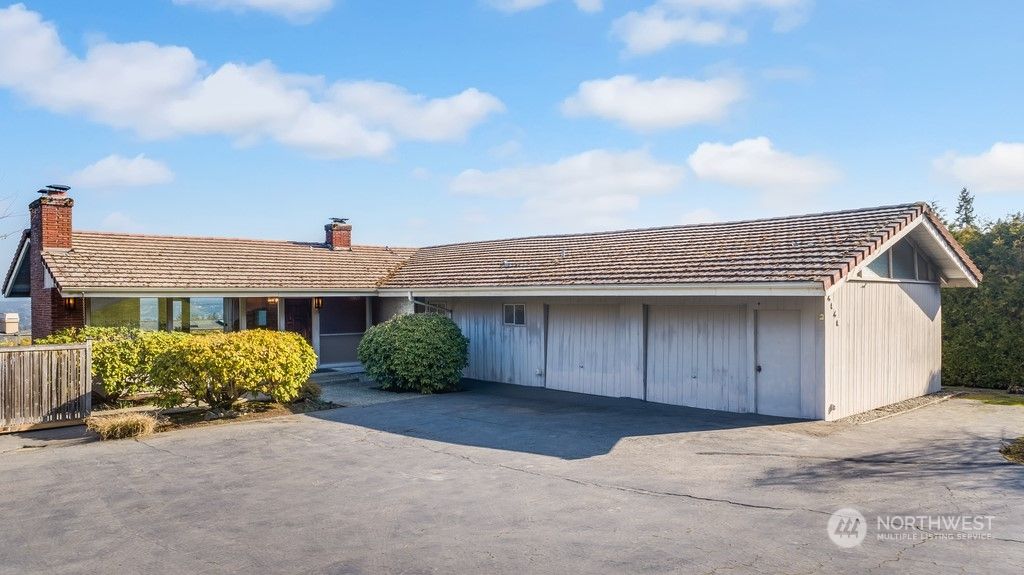 Photo of 14848 SE 51st Street, Bellevue, WA 98006 (MLS # 2046652)
