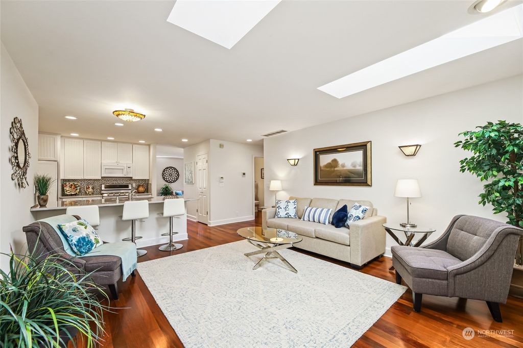 Photo of 5621 SW Lander Street, Seattle, WA 98116 (MLS # 2224938)