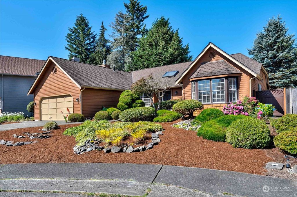 Photo of 18209 157th Avenue SE, Renton, WA 98058 (MLS # 2263736)