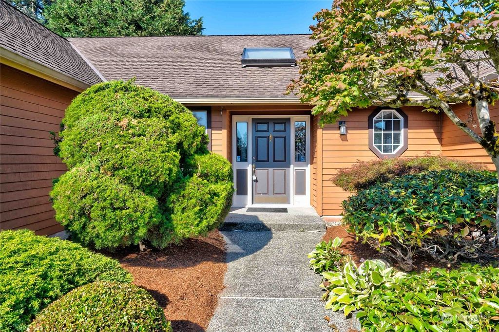 Photo of 18209 157th Avenue SE, Renton, WA 98058 (MLS # 2263736)