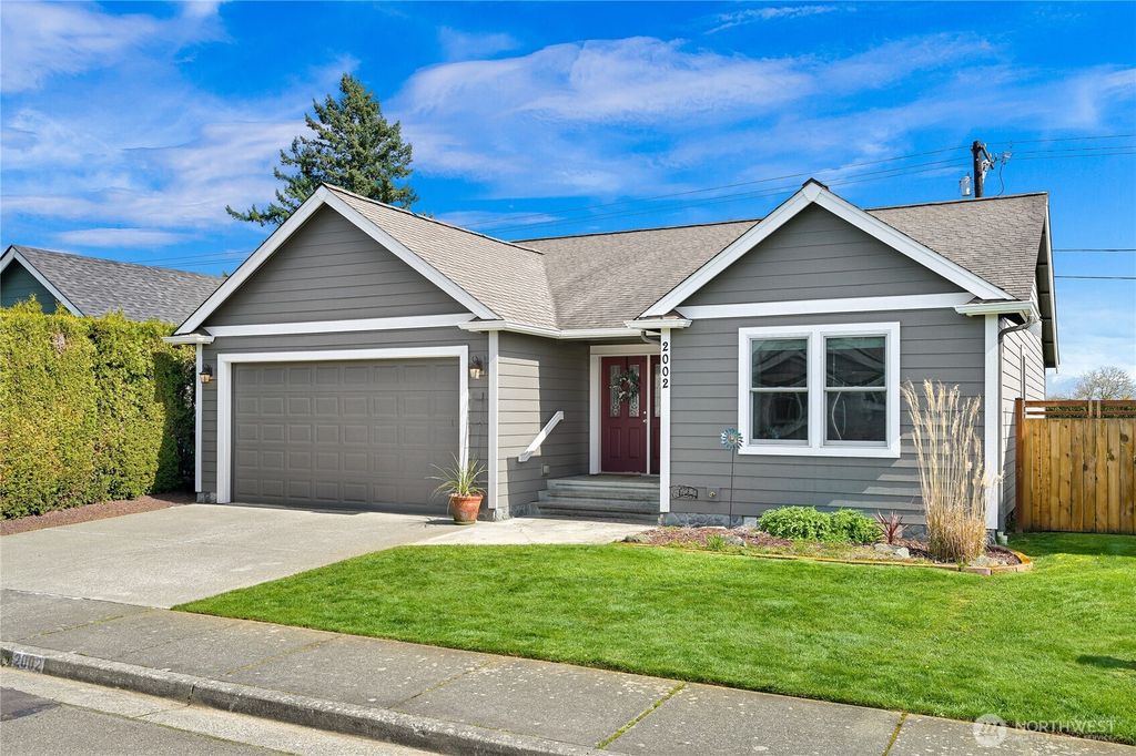 Photo of 2002 Heartland Drive, Lynden, WA 98264 (MLS # 2500166)