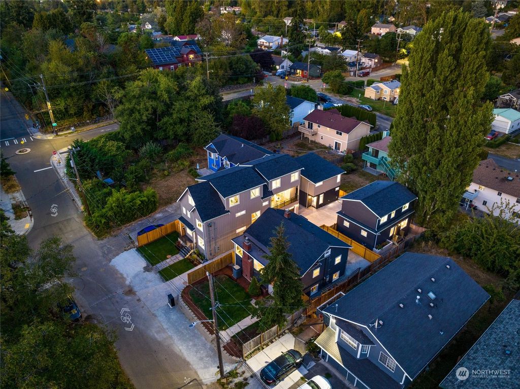 Photo of 7114 18th Avenue SW #B, Seattle, WA 98106 (MLS # 2002597)