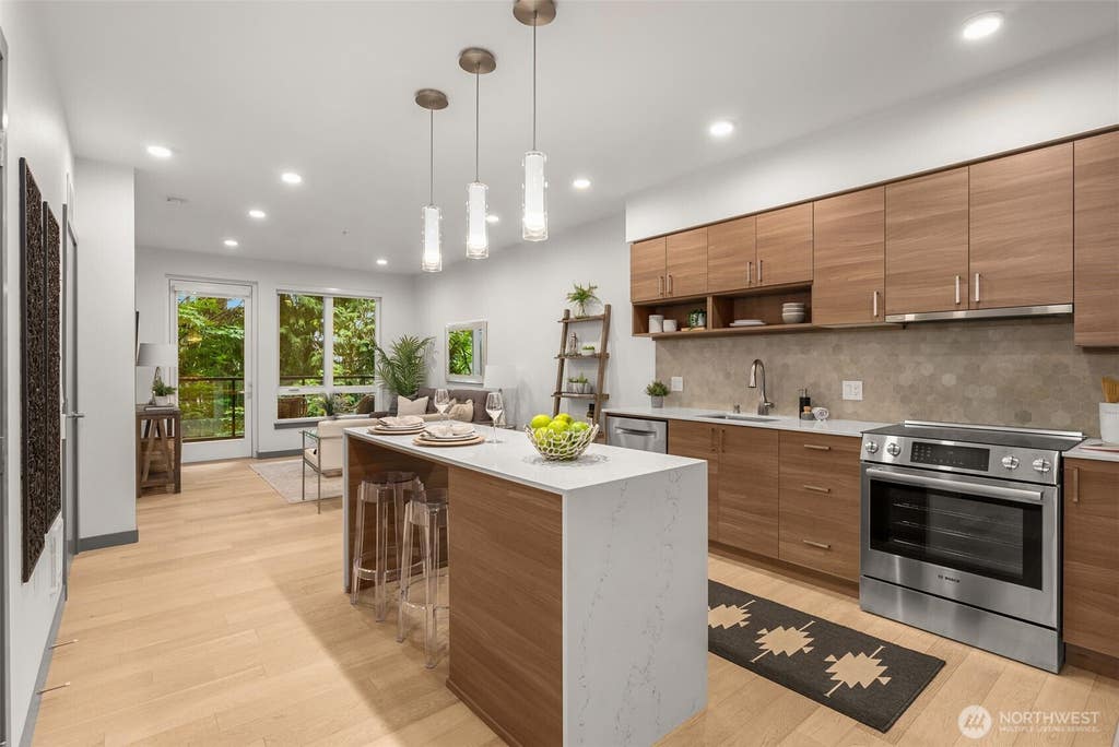 Photo of 11903 NE 128th Street #216, Kirkland, WA 98034 (MLS # 2534652)