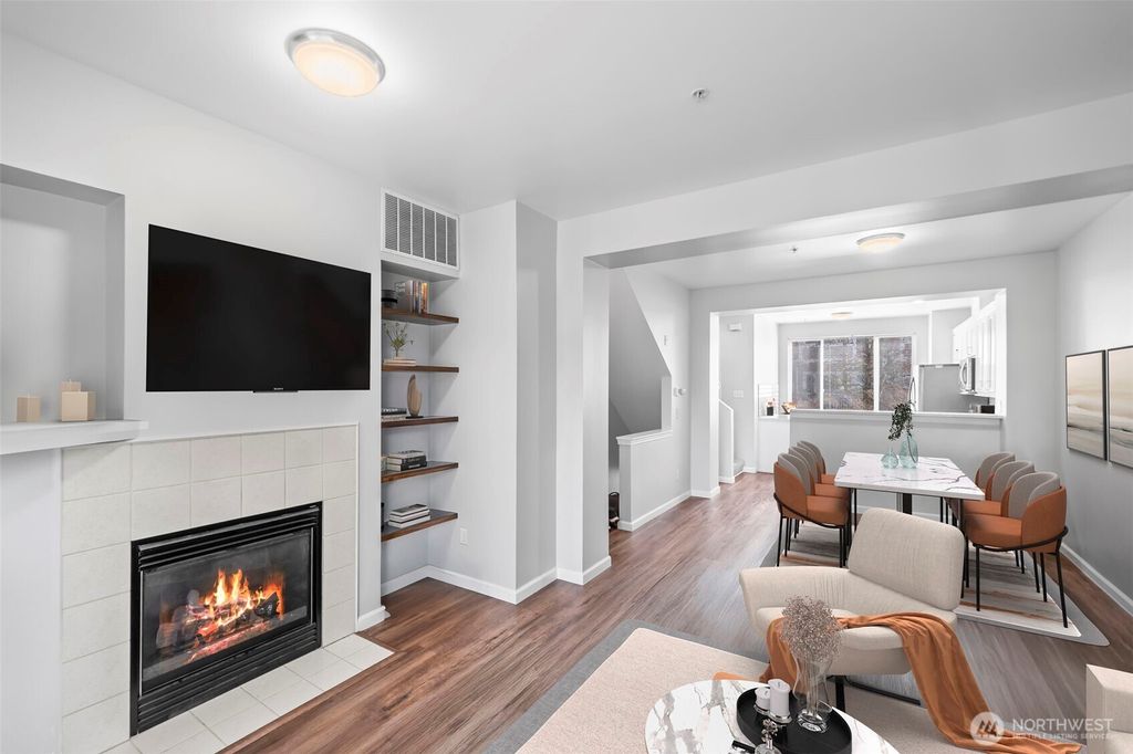 Photo of 16373 119th Terrace NE #31-5, Bothell, WA 98011 (MLS # 2497816)