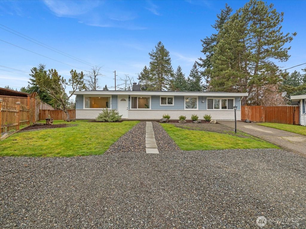Photo of 1615 N 196th Place, Shoreline, WA 98133 (MLS # 2494745)