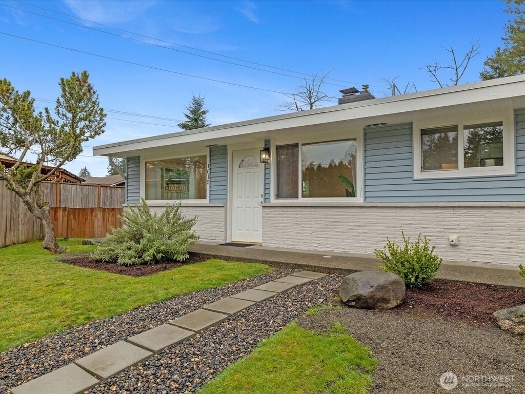 Photo of 1615 N 196th Place, Shoreline, WA 98133 (MLS # 2494745)