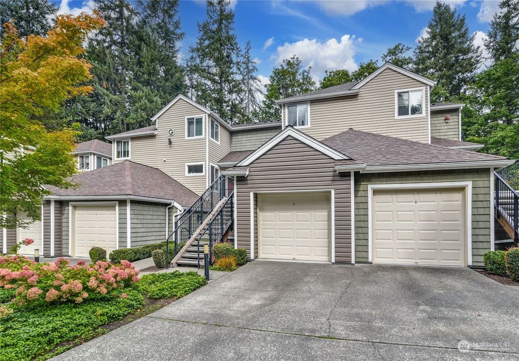 Photo of 5000 NW Village Park Drive #G241, Issaquah, WA 98027 (MLS # 2162111)