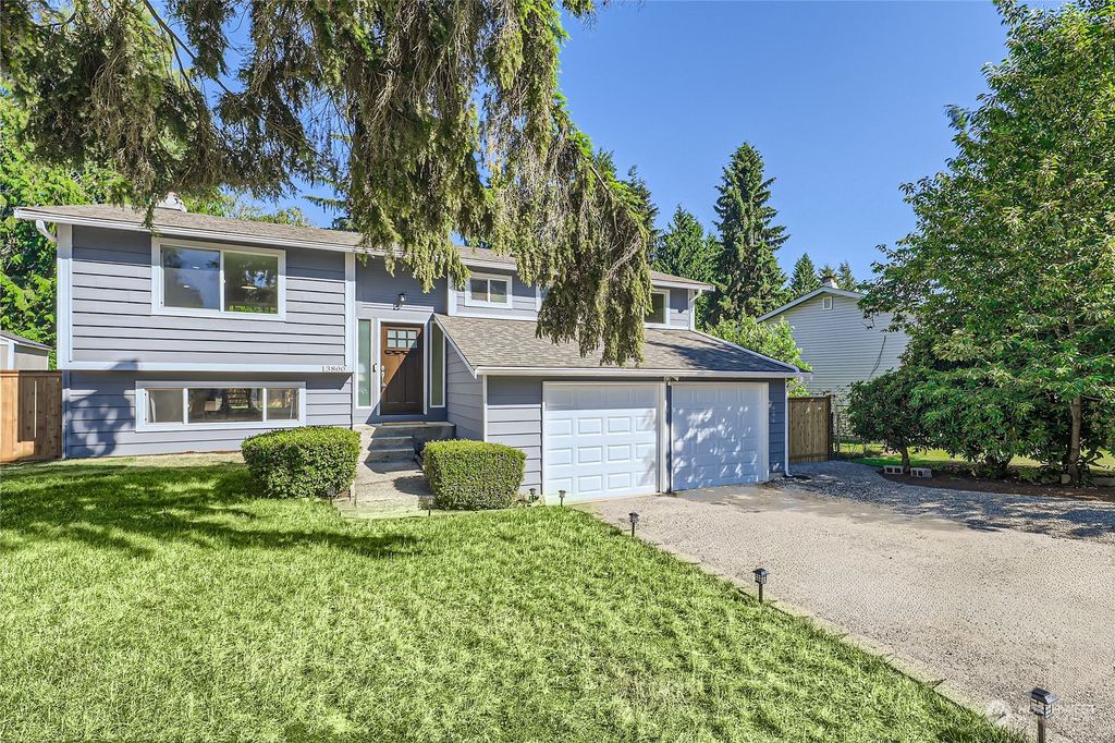 Photo of 13800 121st Avenue NE, Kirkland, WA 98034 (MLS # 2262862)