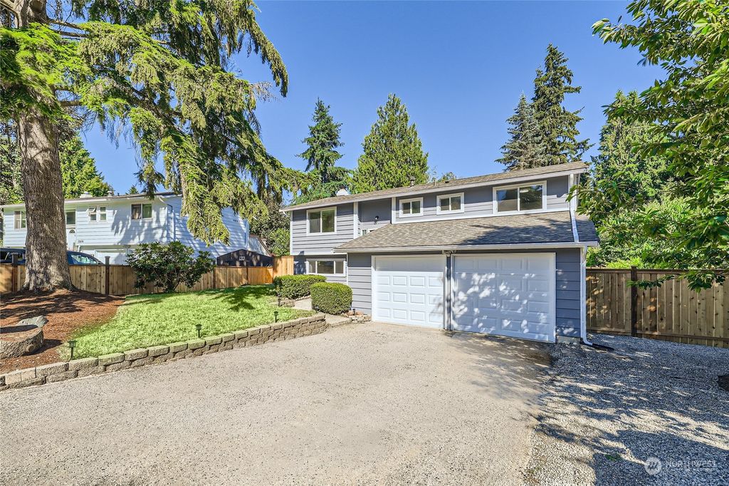 Photo of 13800 121st Avenue NE, Kirkland, WA 98034 (MLS # 2262862)