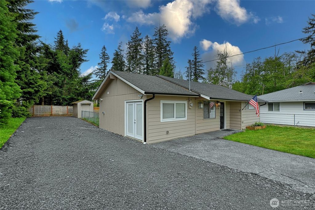 Photo of 2710 122nd Street SW, Everett, WA 98204 (MLS # 2377039)