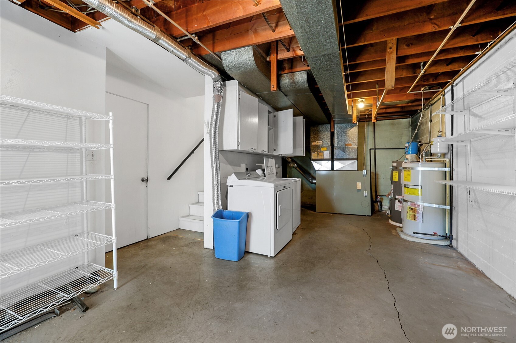 215 W Kinnear Place