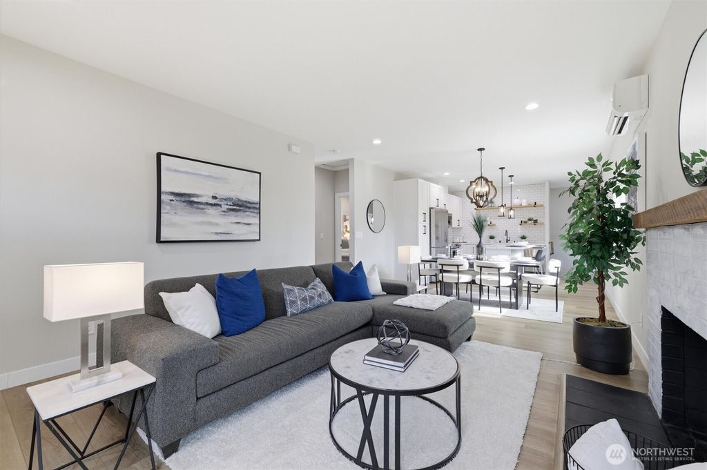 Photo of 1113 S Pearl Street, Seattle, WA 98108 (MLS # 2520495)