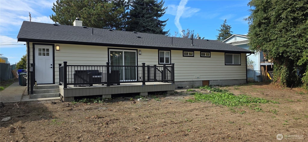 Photo of 12826 14th Avenue SW, Burien, WA 98146 (MLS # 2591816)