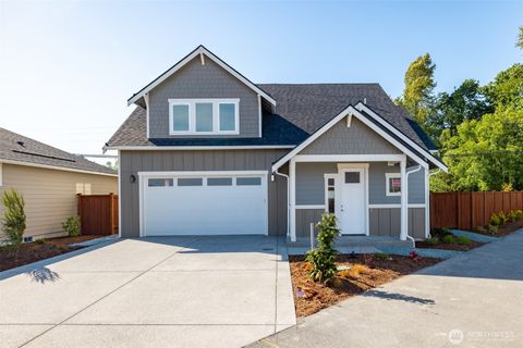 Photo of 803 Parkland Loop, Sedro Woolley, WA 98284 (MLS # 2377686)