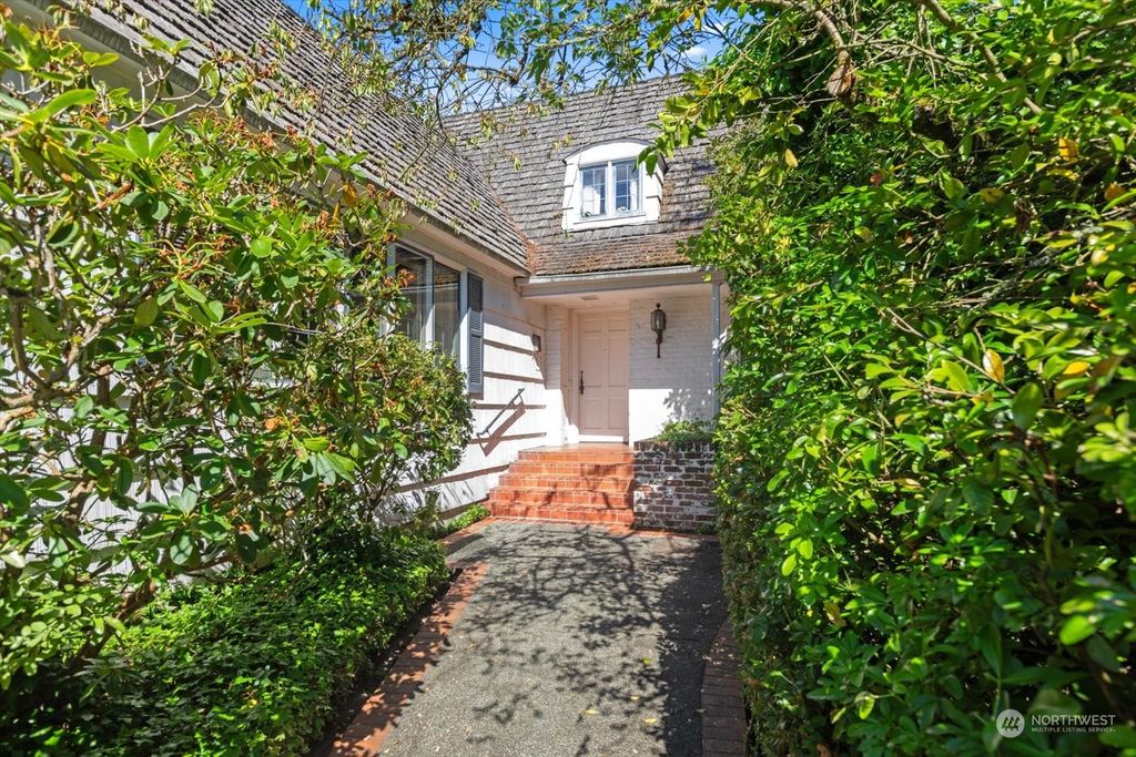 Photo of 1111 Rucker Avenue, Everett, WA 98201 (MLS # 2263390)