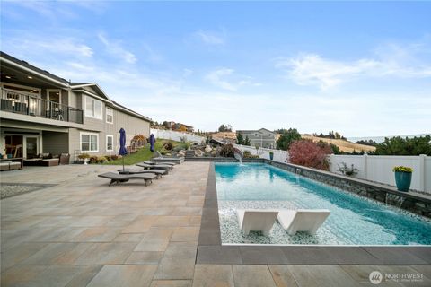 Photo of 12 Elizabeth Court, Wenatchee, WA 98801 (MLS # 2447492)