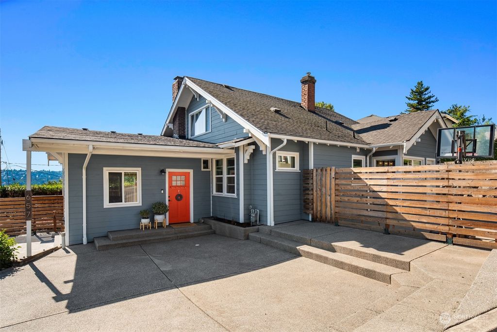 Photo of 657 Blaine Court NE, Renton, WA 98056 (MLS # 2261736)