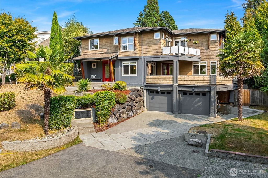 Photo of 2246 81st Avenue SE, Mercer Island, WA 98040 (MLS # 2439556)