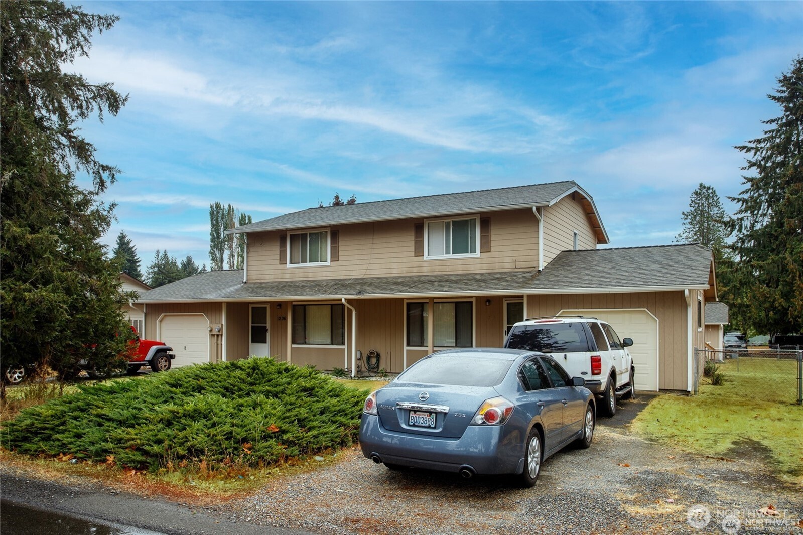 1206 Tule Lake Road S