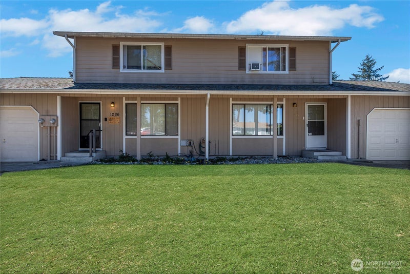 1206 Tule Lake Road S