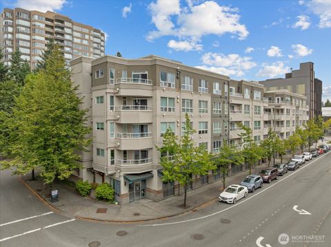 Photo of 925 110th Avenue NE #PH05, Bellevue, WA 98004 (MLS # 2445857)