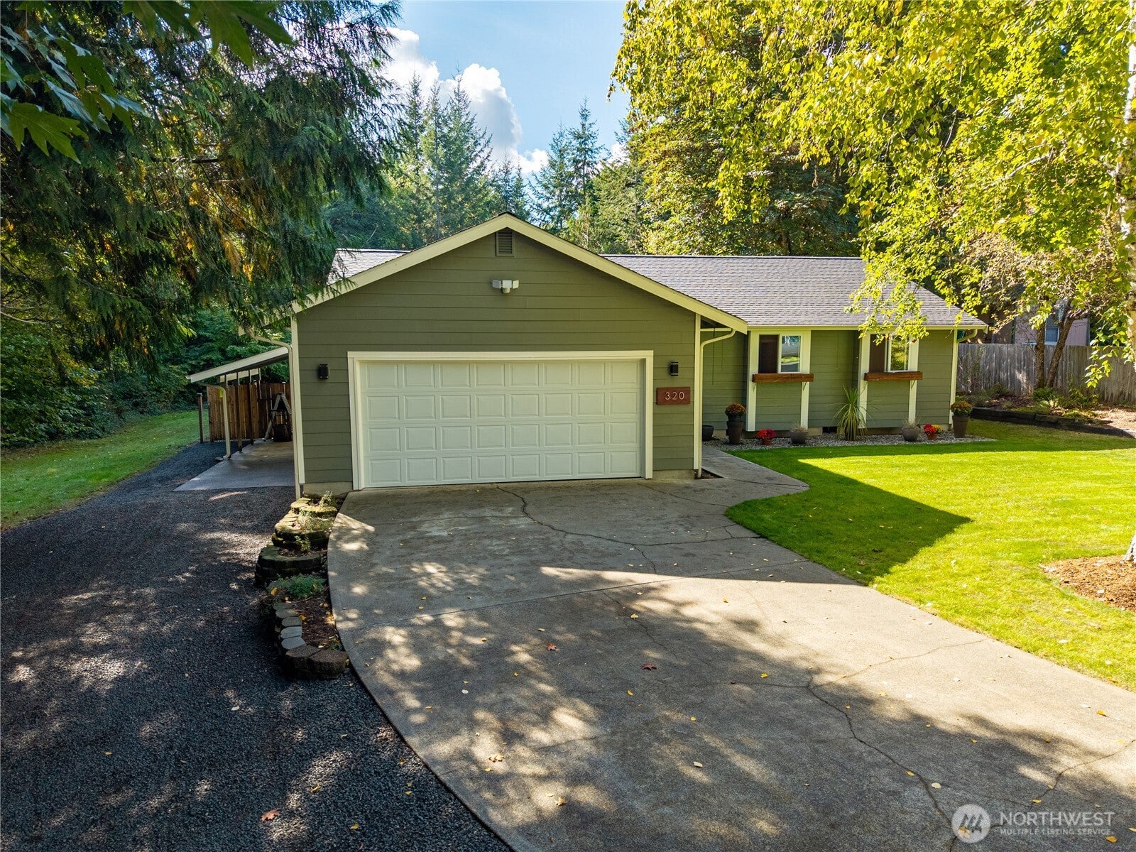 320 SE Shadowood Drive