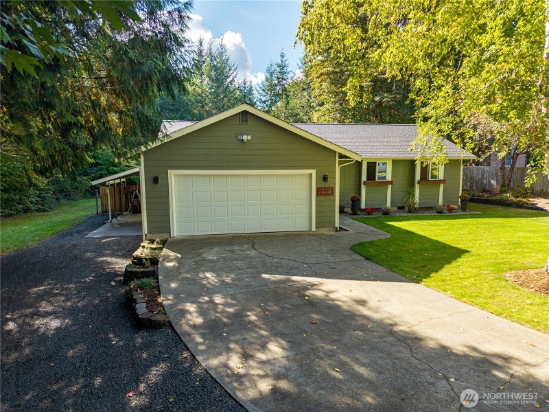 320 SE Shadowood Drive