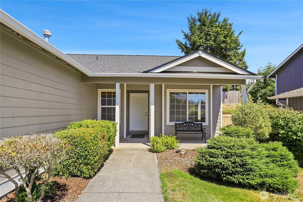 Photo of 1219 182nd Street Ct E, Spanaway, WA 98387 (MLS # 2563114)