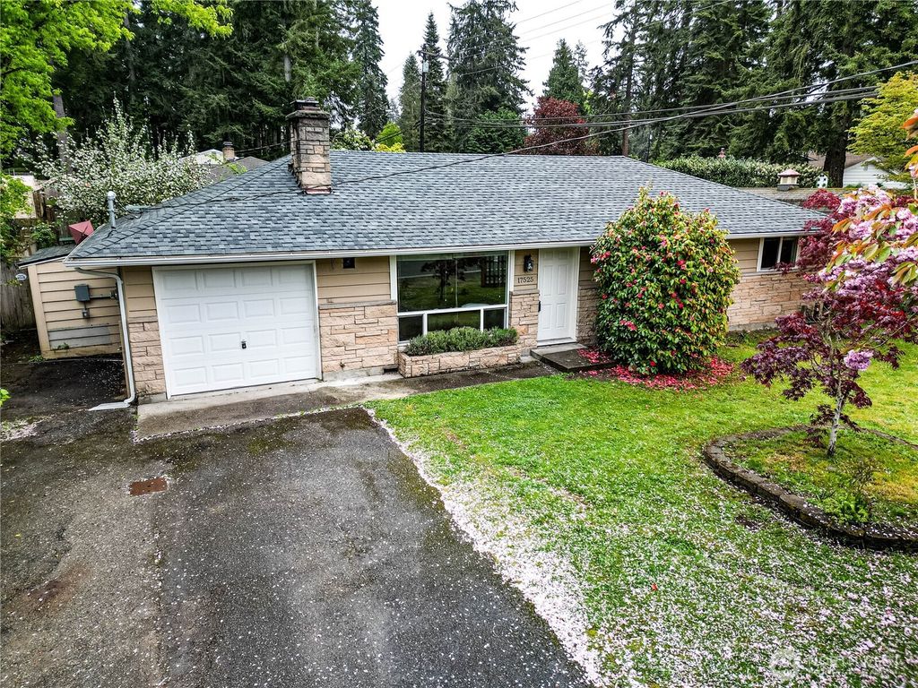 Photo of 17525 60th Avenue W, Lynnwood, WA 98037 (MLS # 2368916)