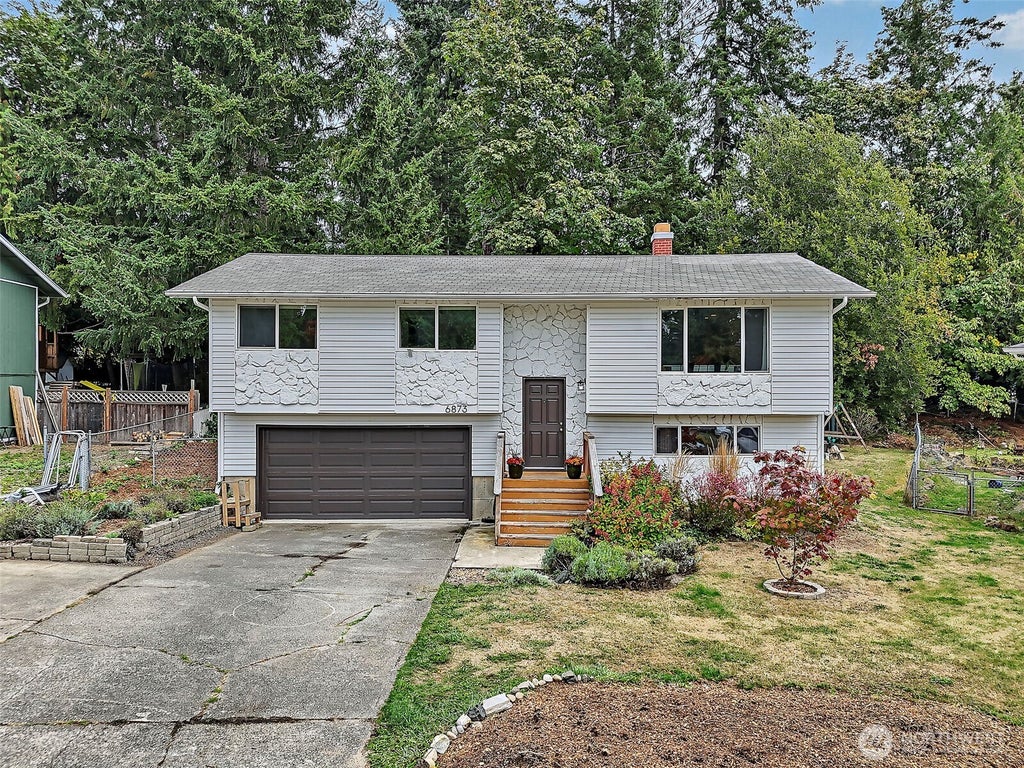Photo of 6873 Helena Drive NE, Bremerton, WA 98311 (MLS # 2590557)