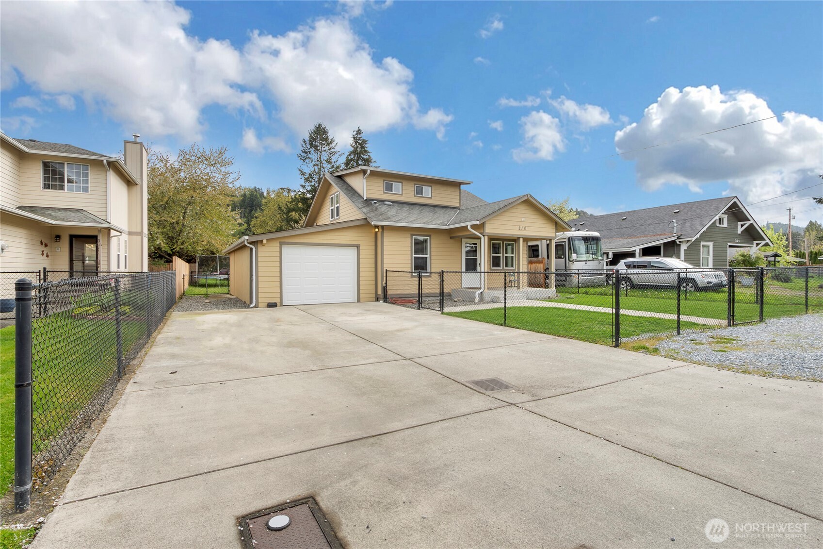 210 Ammons Lane SE