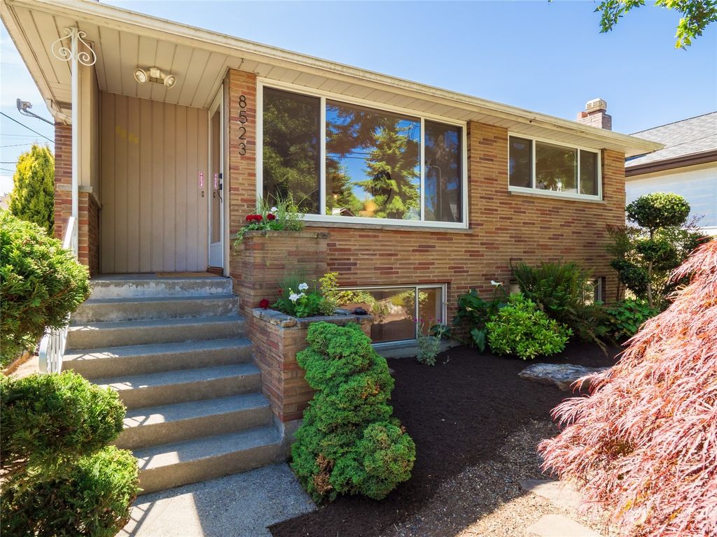 Photo of 8523 17th Avenue NW, Seattle, WA 98117 (MLS # 2126092)