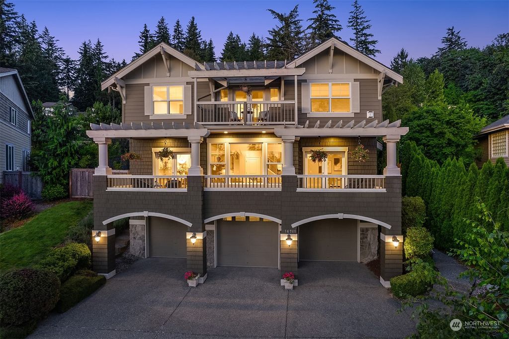 Photo of 16761 SE 63rd Place, Bellevue, WA 98006 (MLS # 2263545)