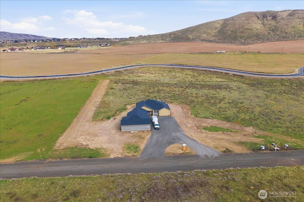 Photo of 10535 S 674 PRSE Pr, Benton City, WA 99320 (MLS # 2490839)