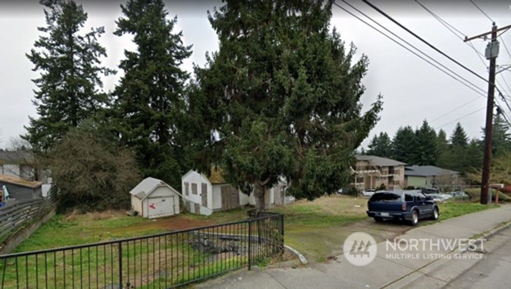Photo of 319 75th Street SE, Everett, WA 98203 (MLS # 2011081)