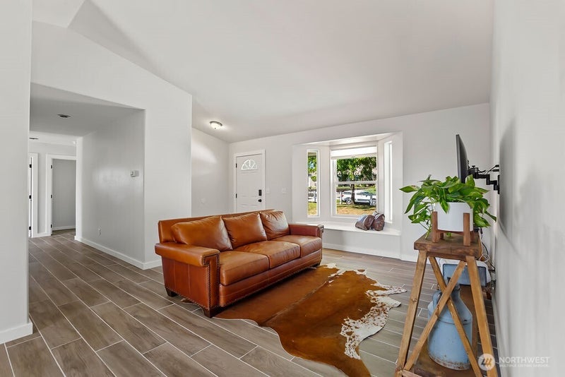 2291 Selah Loop Road