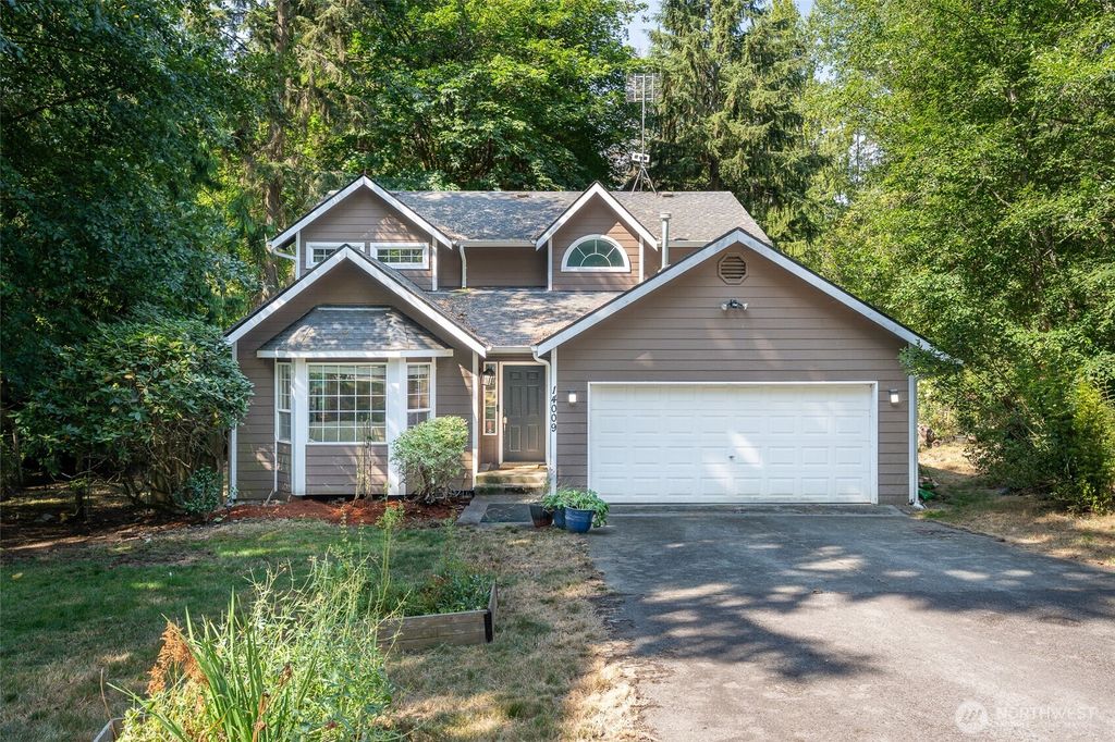 Photo of 14009 311th Avenue NE, Duvall, WA 98019 (MLS # 2416733)