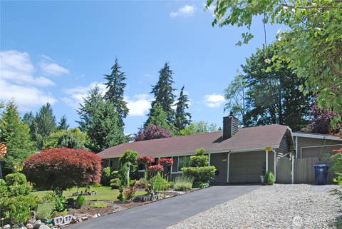 Photo of 12422 48th Drive SE, Everett, WA 98208 (MLS # 2543127)