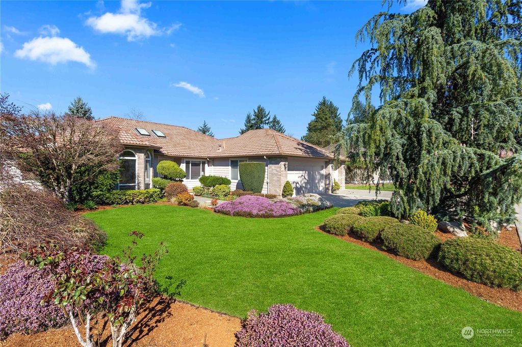 Photo of 9716 S 262nd Place, Kent, WA 98030 (MLS # 2209956)