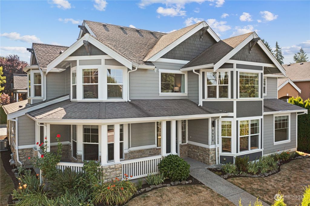 Photo of 9926 130th Avenue NE, Kirkland, WA 98033 (MLS # 2137911)