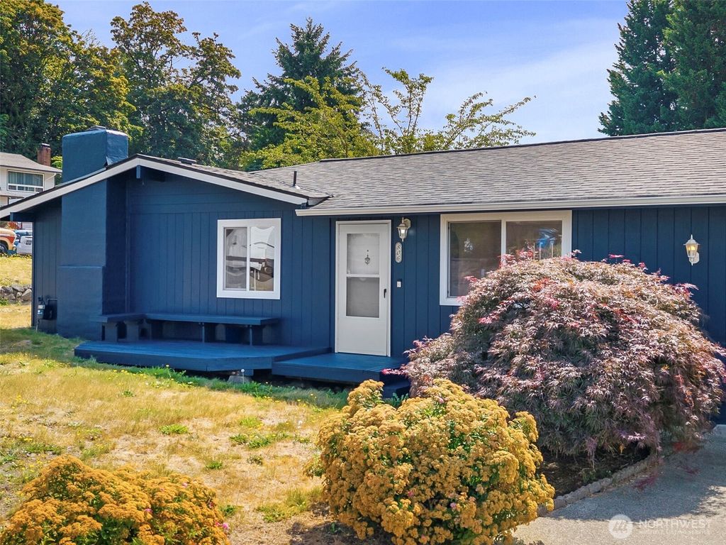 Photo of 806 Marion Place, Kent, WA 98030 (MLS # 2415804)